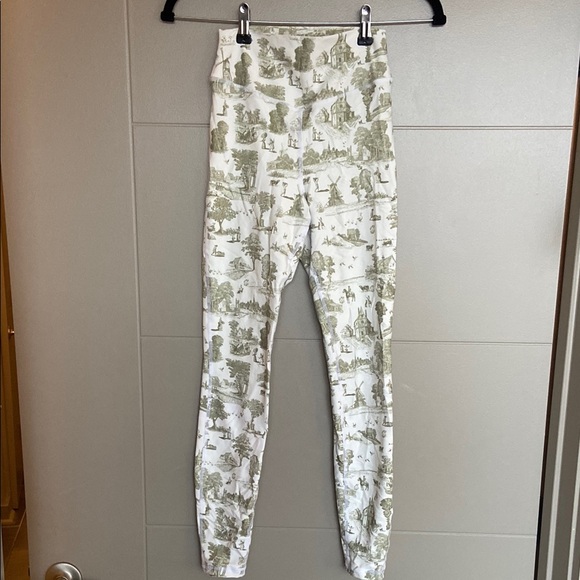 White and Green Toile Patterned Leggings - Picture 1 of 5